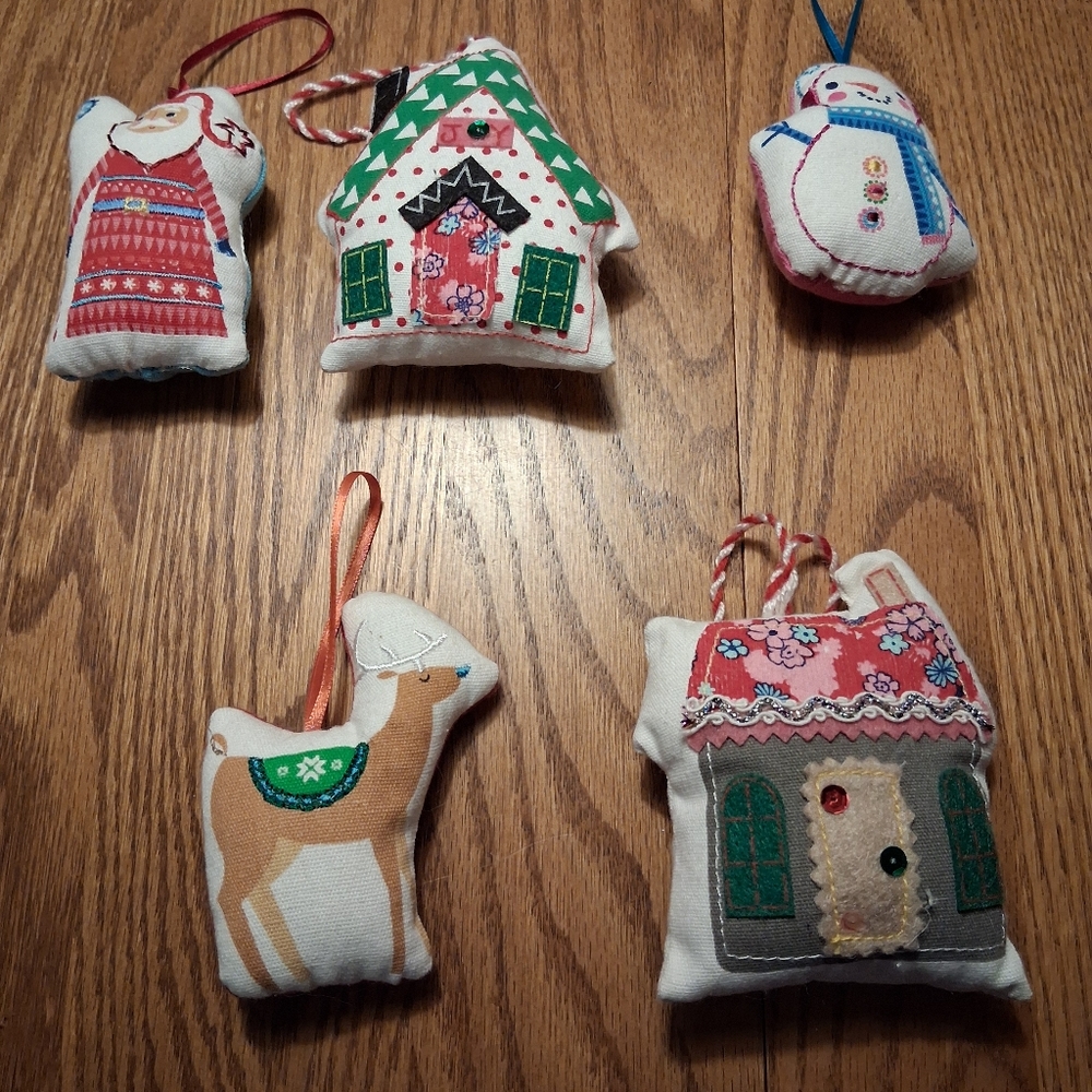 Set Of 5 Fabric Ornaments